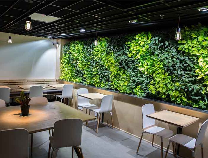 artificial-plant-wall-restaurants-decor-indoor